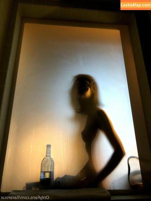 Liara Roux photo #0058