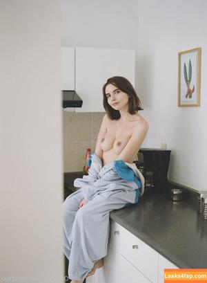 Liara Roux photo #0163