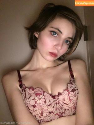 Liara Roux photo #0320