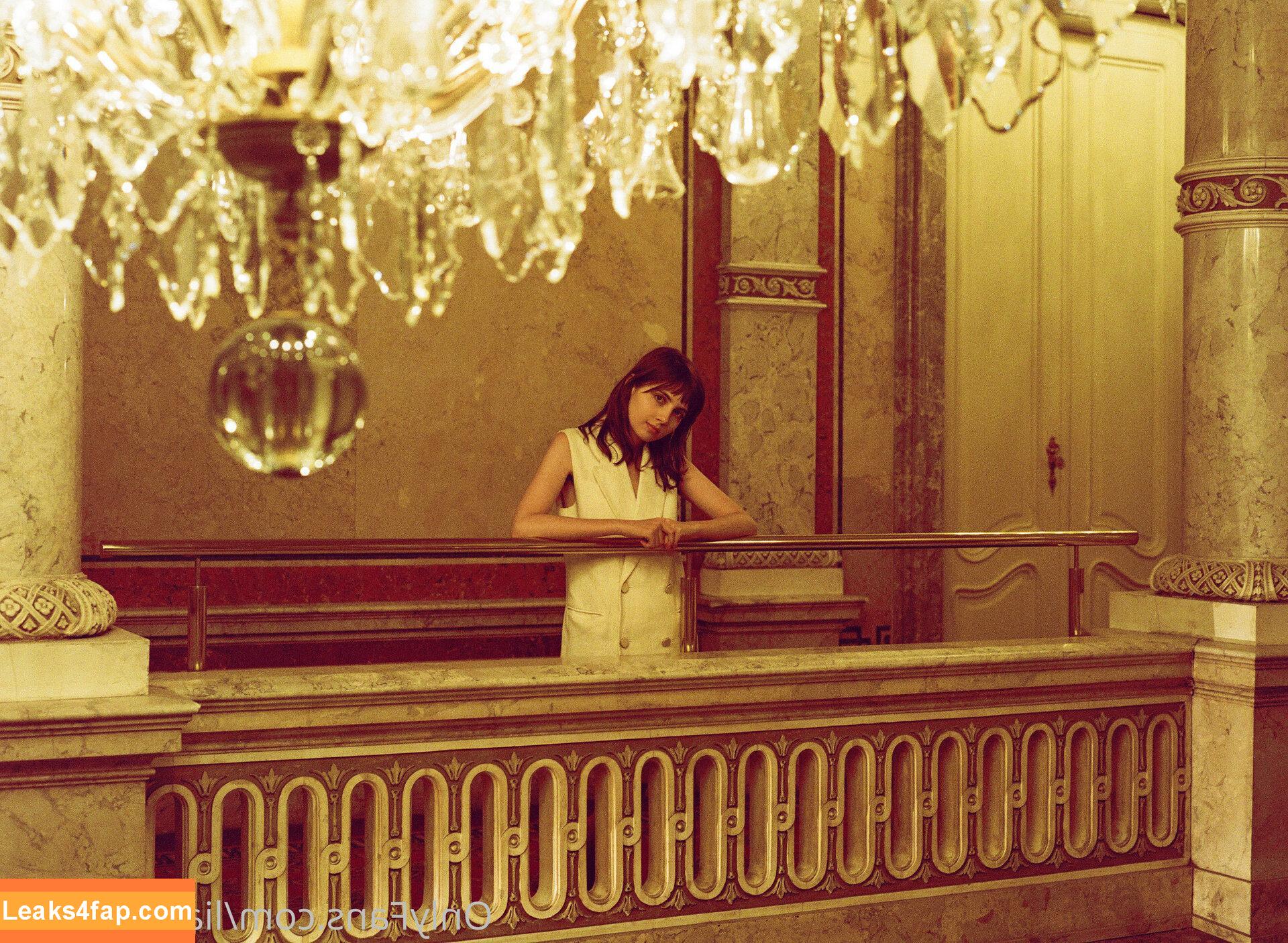 liararouxxxx /  leaked photo photo #0053