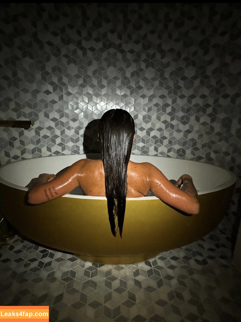 libbymae2468 / libbymae24 leaked photo photo #0102