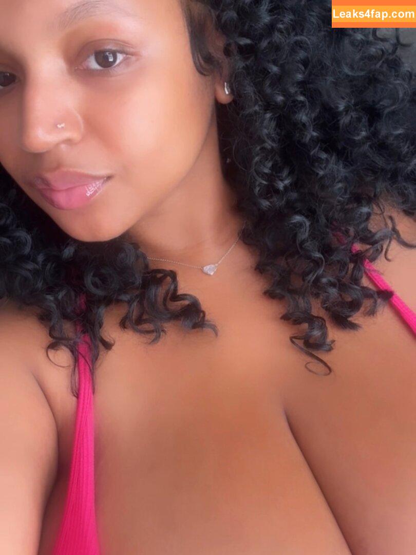 lifeeofjanaeee /  leaked photo photo #0001
