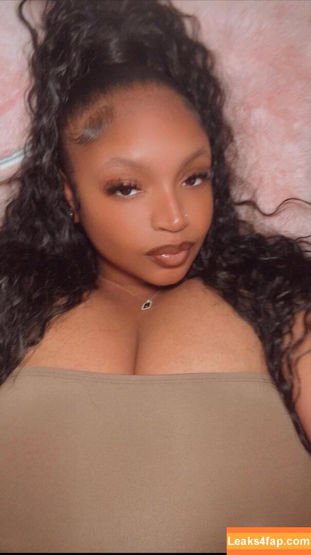 lifeeofjanaeee /  leaked photo photo #0002
