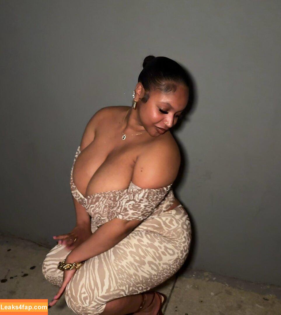 lifeeofjanaeee /  leaked photo photo #0009