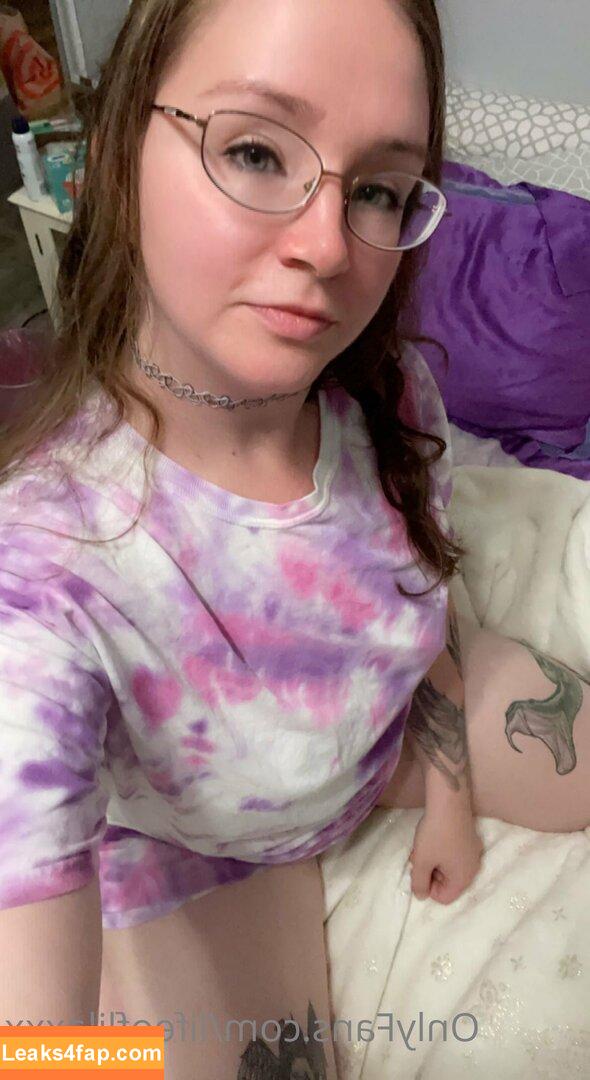 lifeoflilaxxx /  leaked photo photo #0014