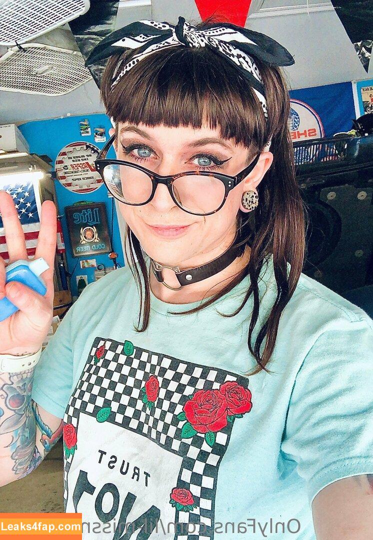 lil-missmaverick / miss_midnight_maverick leaked photo photo #0009