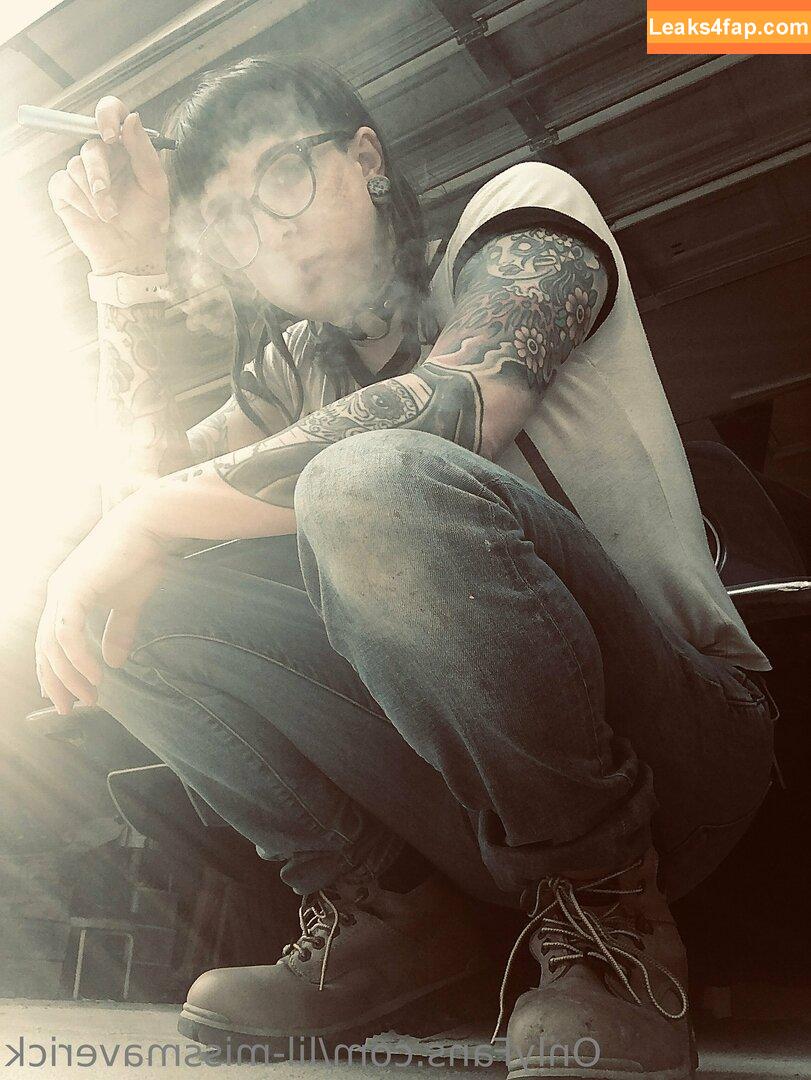 lil-missmaverick / miss_midnight_maverick leaked photo photo #0048