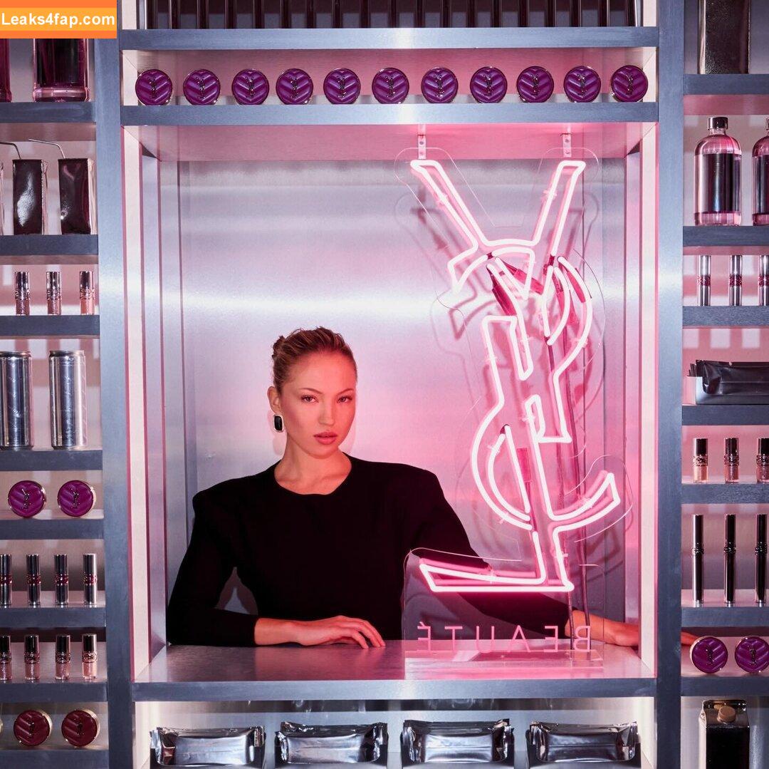 Lila Moss / lilamoss слитое фото фото #0156