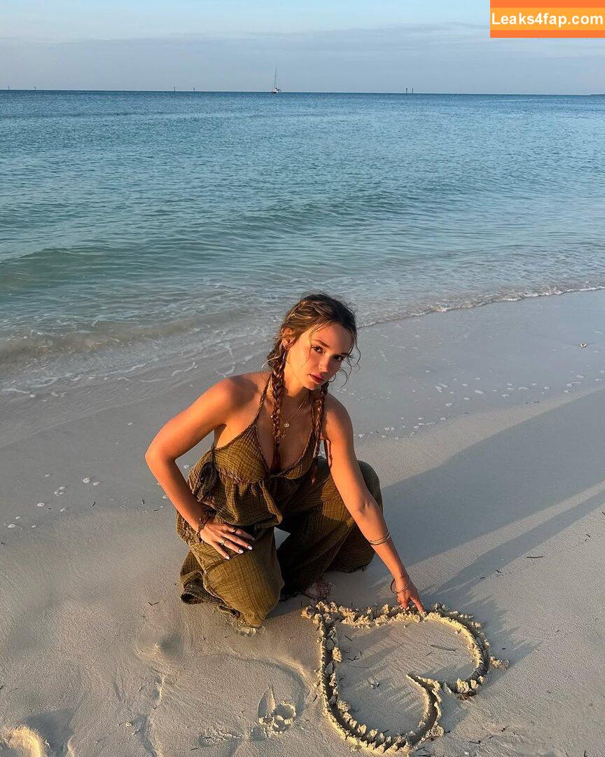 Lilah Pate /  leaked photo photo #0011