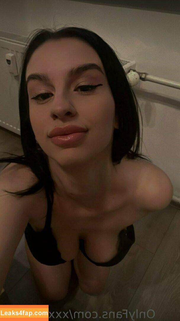 lilahfree /  leaked photo photo #0102