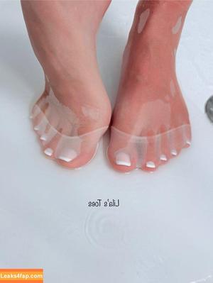 lilas.toes photo #0032