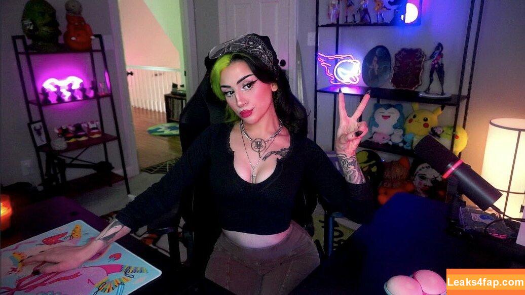 lilbatty / Skye Bedell / lil.batty / lilbattyy leaked photo photo #0148