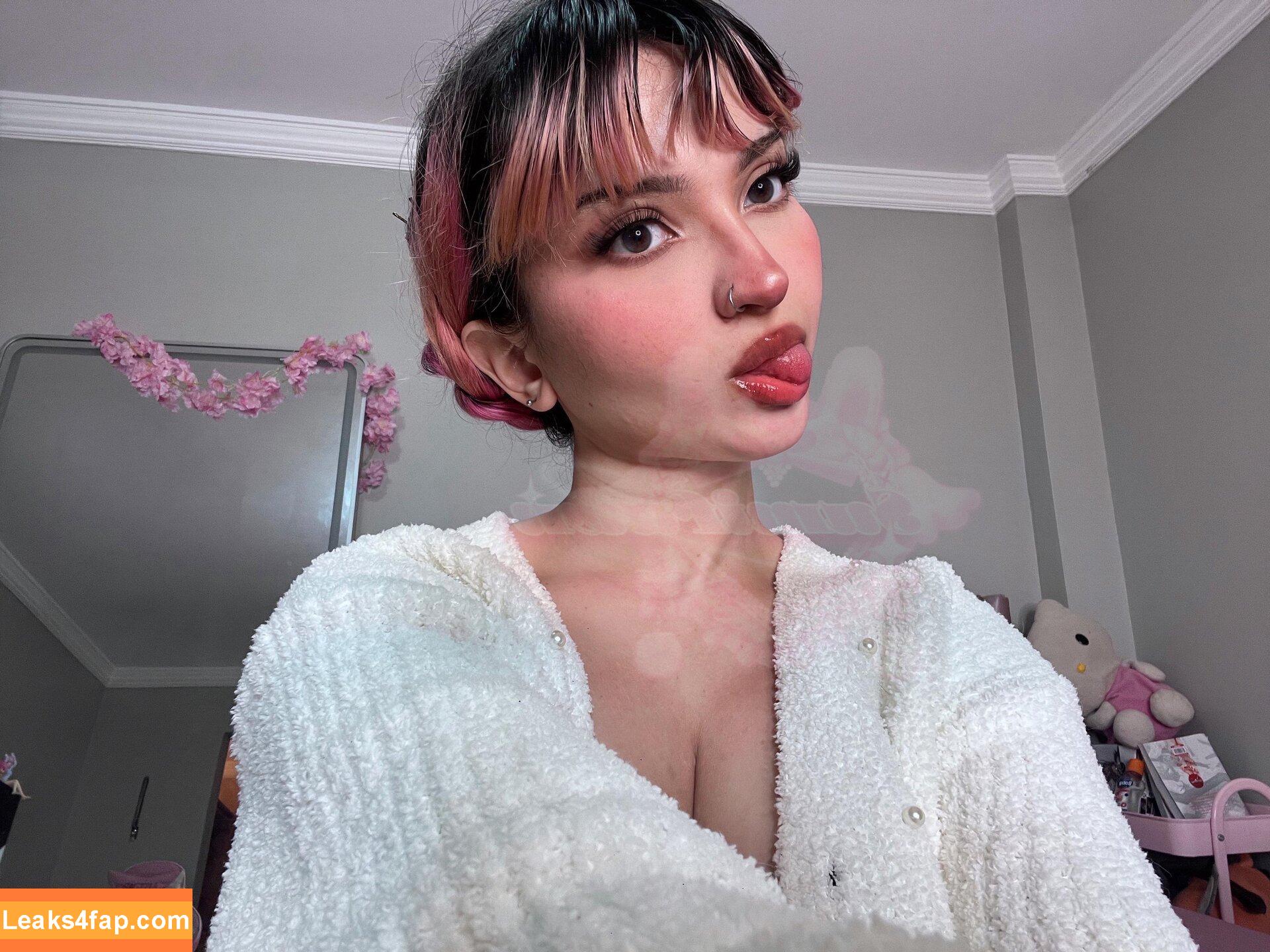 Lilcutiecherie / angelicwaifu_ / lilcutie_22 / lilcutiekay leaked photo photo #0086