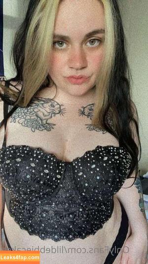 lildebbiecakes photo #0008