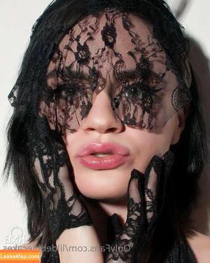 lildebbiecakes photo #0010