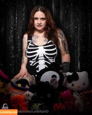 lildebbiecakes photo #0019