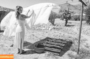 Lili Jane photo #0095