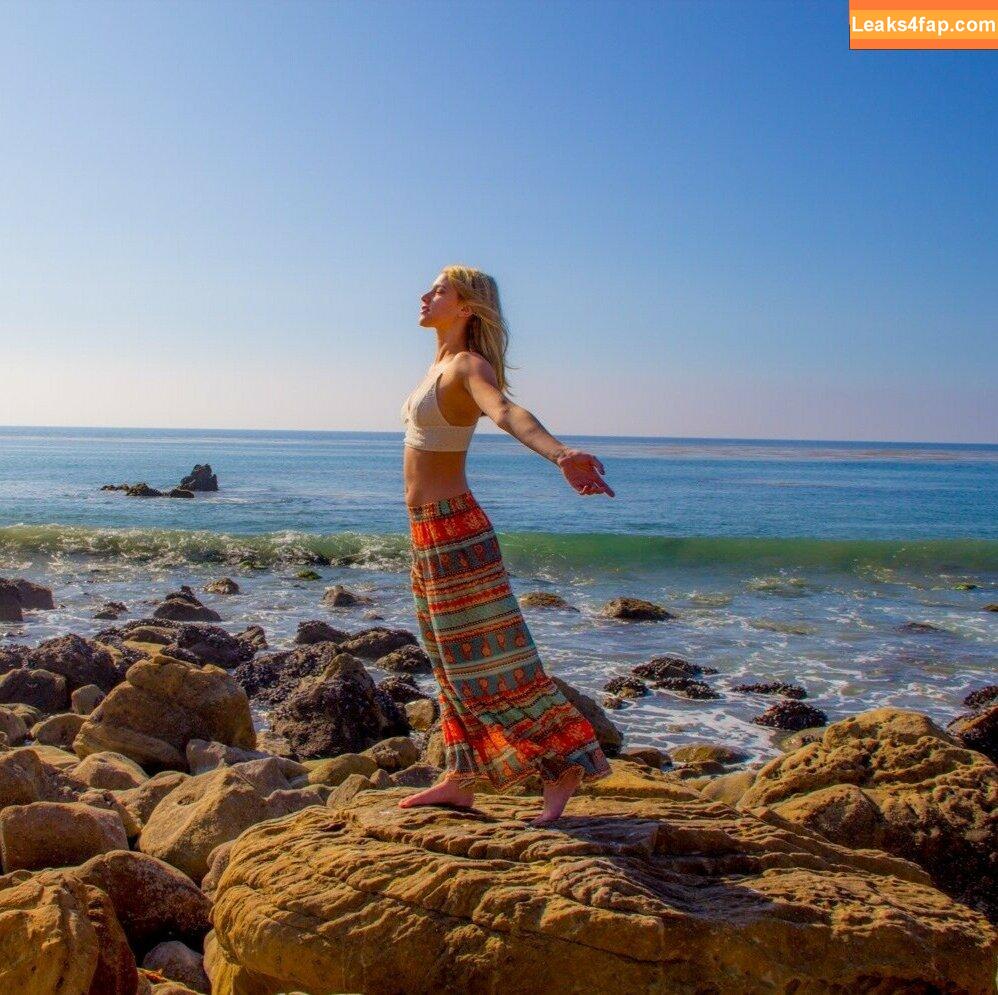 Lili Reinhart / Unpublished Photos / lilireinhart leaked photo photo #0075