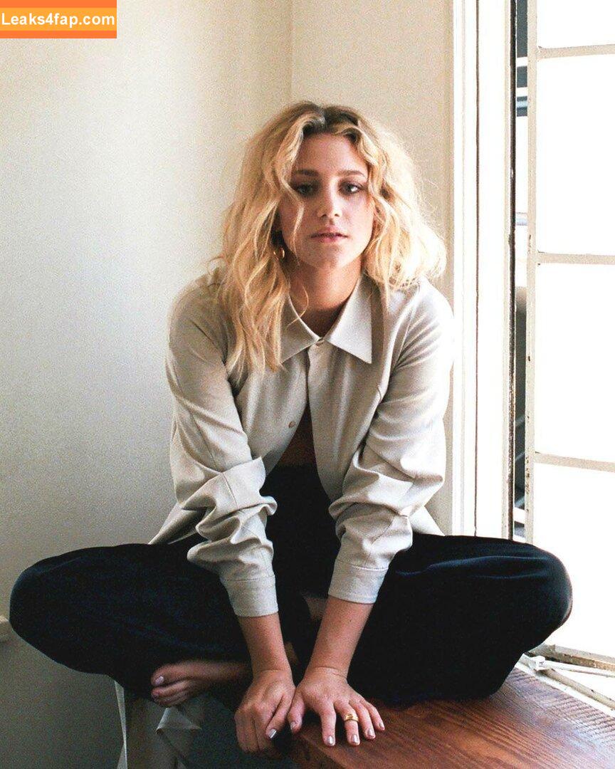 Lili Reinhart / Unpublished Photos / lilireinhart leaked photo photo #0164