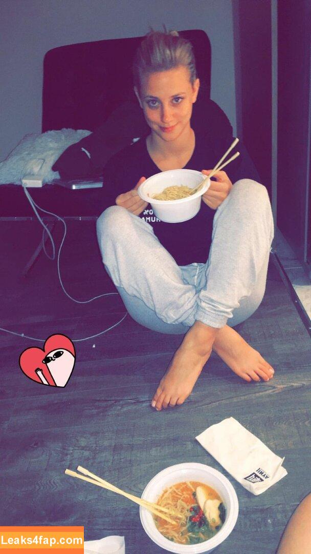 Lili Reinhart / Unpublished Photos / lilireinhart leaked photo photo #0168
