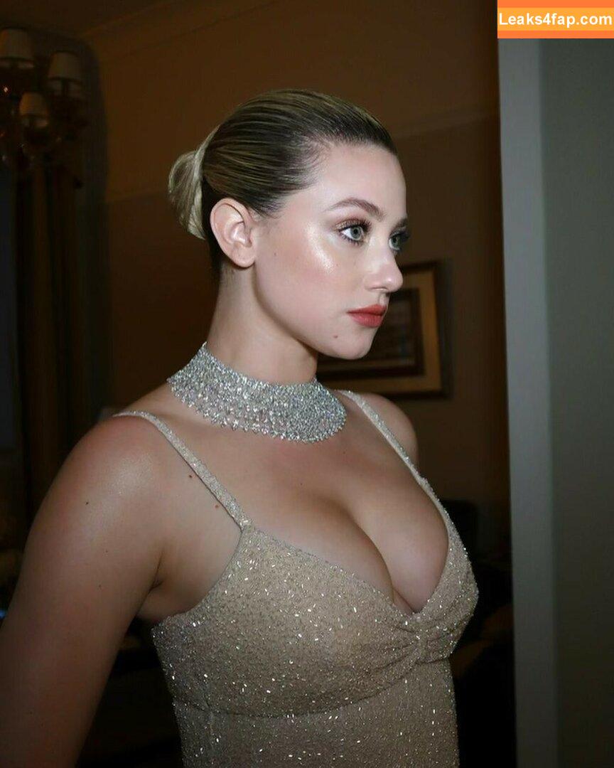 Lili Reinhart / Unpublished Photos / lilireinhart leaked photo photo #0181