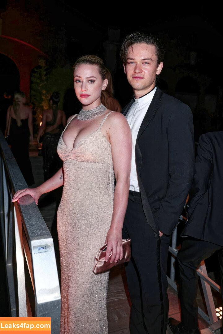 Lili Reinhart / Unpublished Photos / lilireinhart leaked photo photo #0192