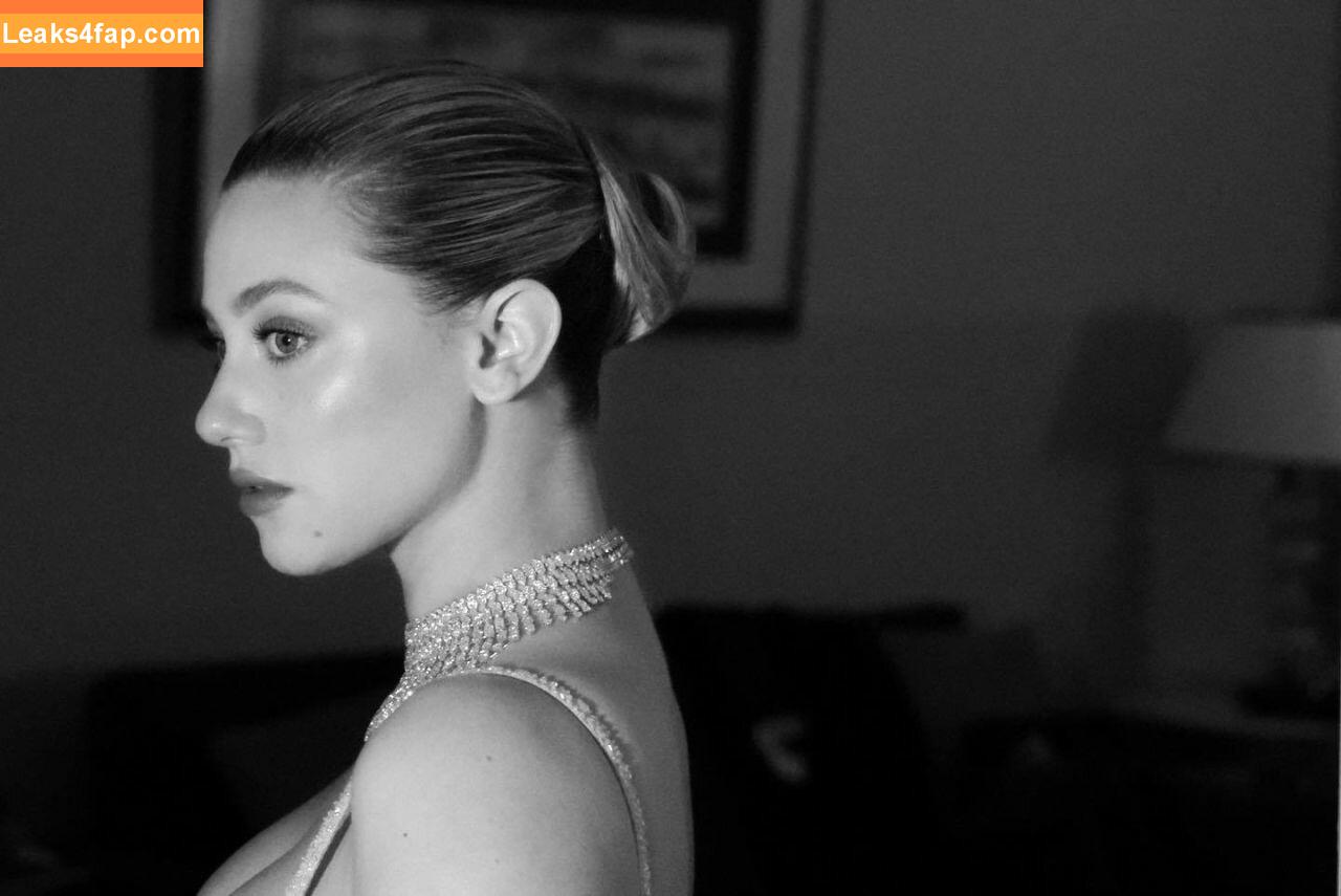 Lili Reinhart / Unpublished Photos / lilireinhart leaked photo photo #0201