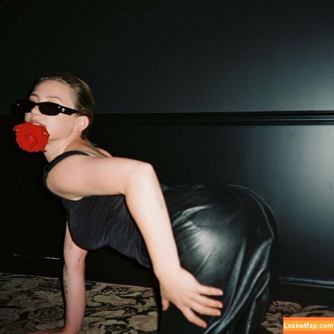 Lili Reinhart / Unpublished Photos / lilireinhart leaked photo photo #0215