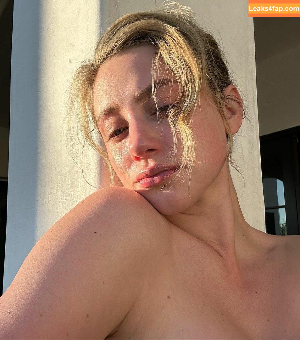 Lili Reinhart / Unpublished Photos / lilireinhart leaked photo photo #0216
