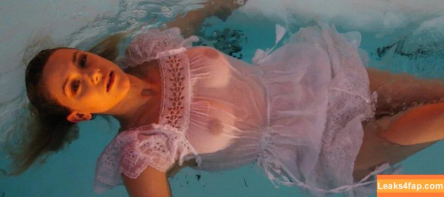 Lili Reinhart / Unpublished Photos / lilireinhart leaked photo photo #0277