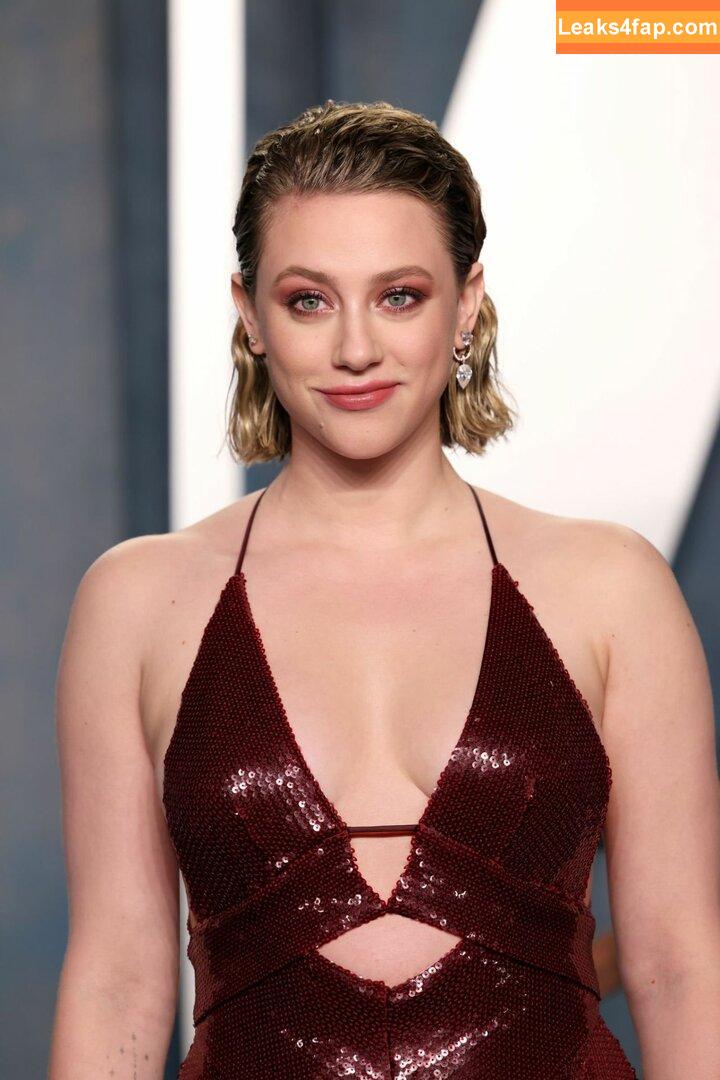 Lili Reinhart / Unpublished Photos / lilireinhart leaked photo photo #0281