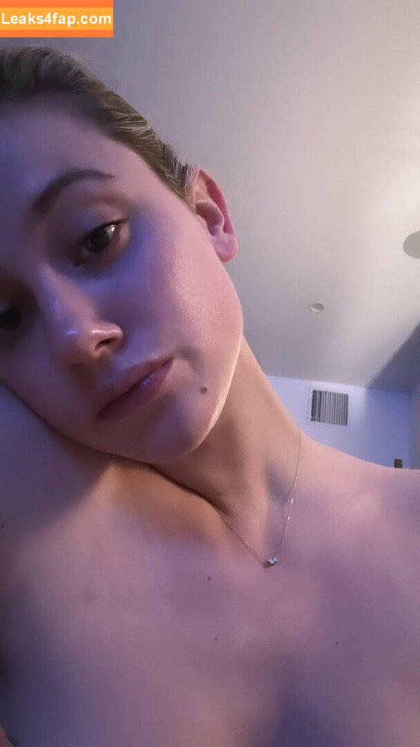 Lili Reinhart / Unpublished Photos / lilireinhart leaked photo photo #0304