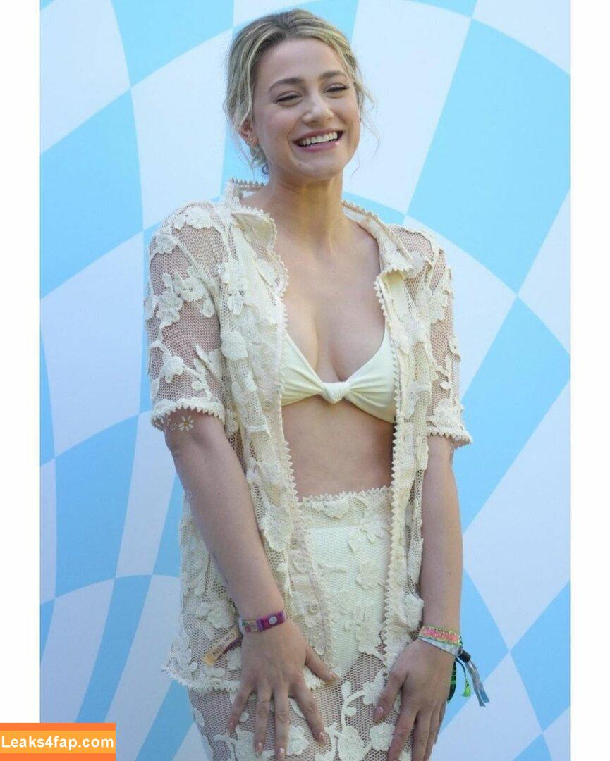 Lili Reinhart / Unpublished Photos / lilireinhart leaked photo photo #0374