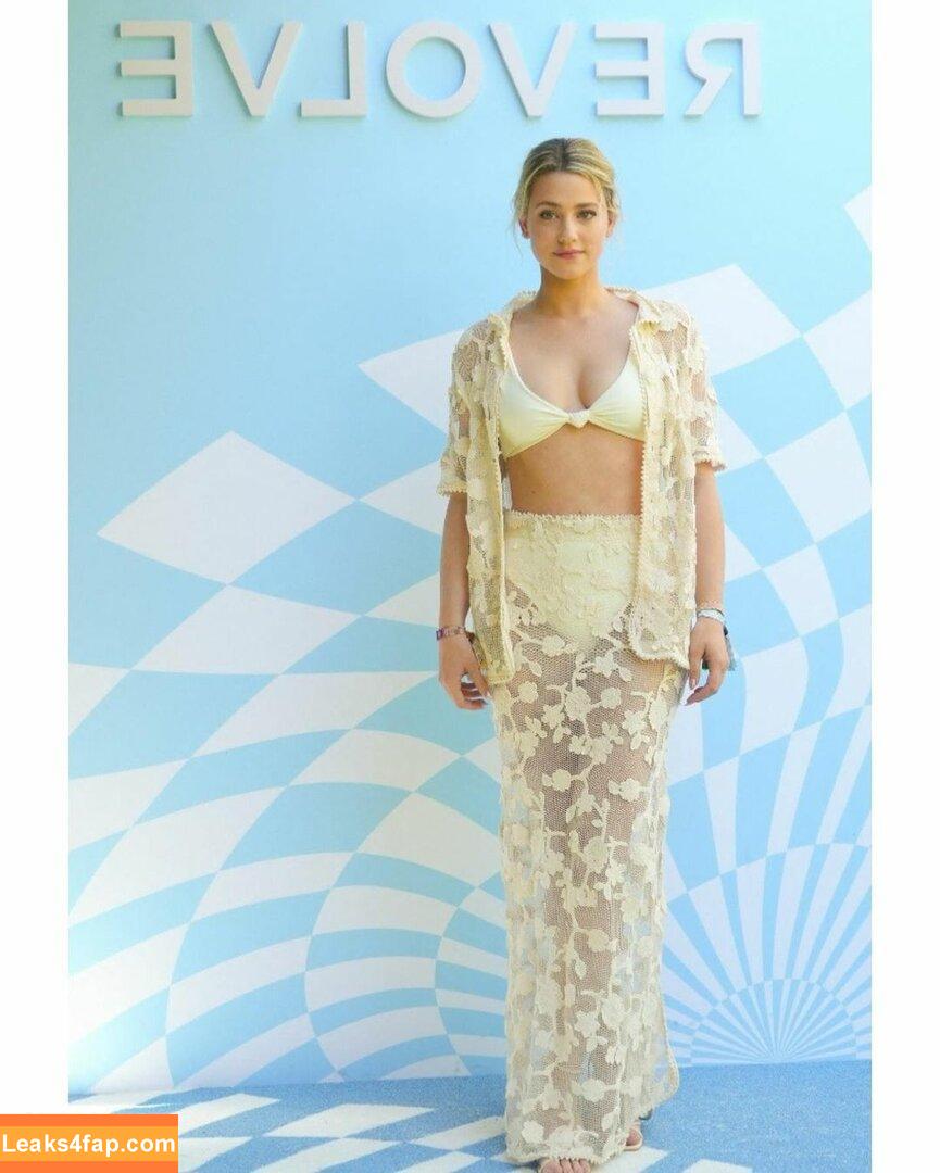 Lili Reinhart / Unpublished Photos / lilireinhart leaked photo photo #0376