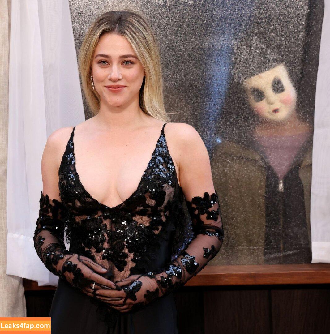 Lili Reinhart / Unpublished Photos / lilireinhart leaked photo photo #0404