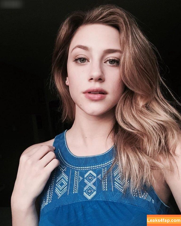 Lili Reinhart / Unpublished Photos / lilireinhart leaked photo photo #0445