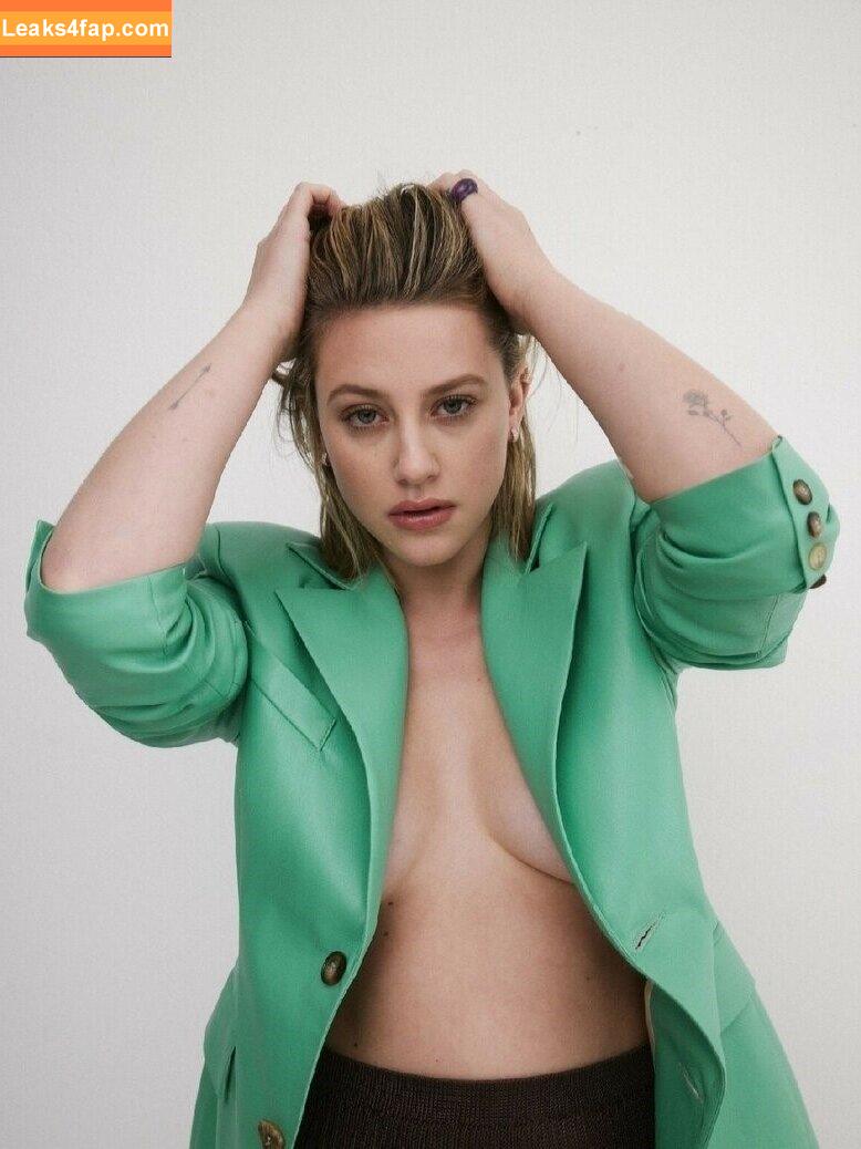 Lili Reinhart / Unpublished Photos / lilireinhart leaked photo photo #0476