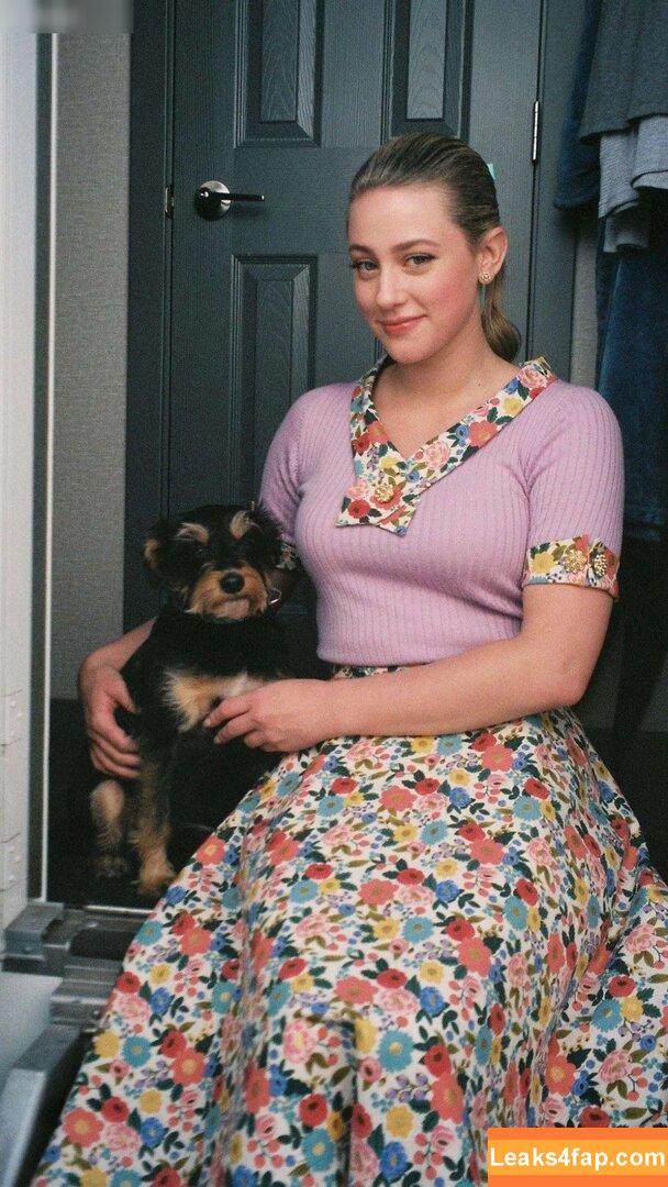 Lili Reinhart / Unpublished Photos / lilireinhart leaked photo photo #0501