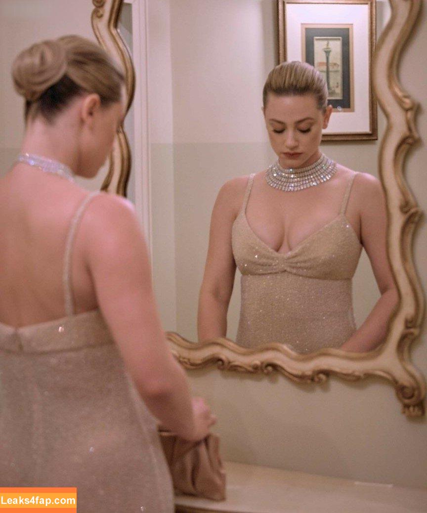 Lili Reinhart / Unpublished Photos / lilireinhart leaked photo photo #0518