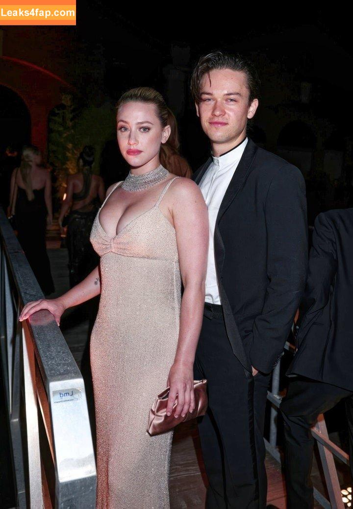 Lili Reinhart / Unpublished Photos / lilireinhart leaked photo photo #0528