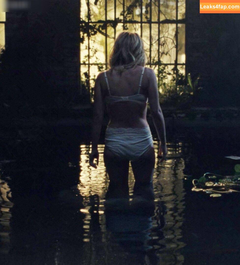 Lili Reinhart / Unpublished Photos / lilireinhart leaked photo photo #0540