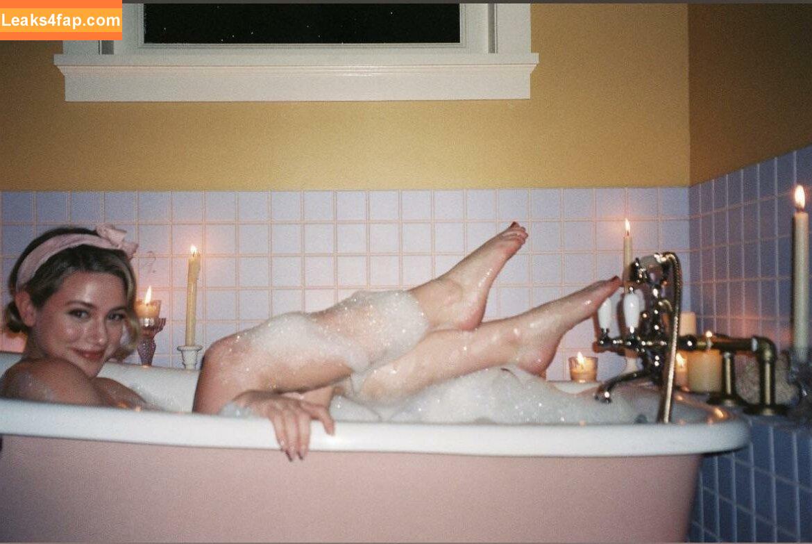 Lili Reinhart / Unpublished Photos / lilireinhart слитое фото фото #0575