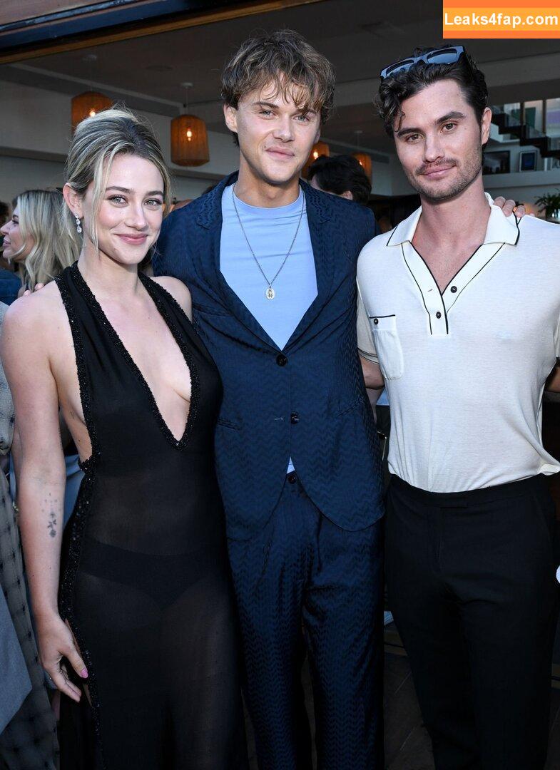 Lili Reinhart / Unpublished Photos / lilireinhart слитое фото фото #0595