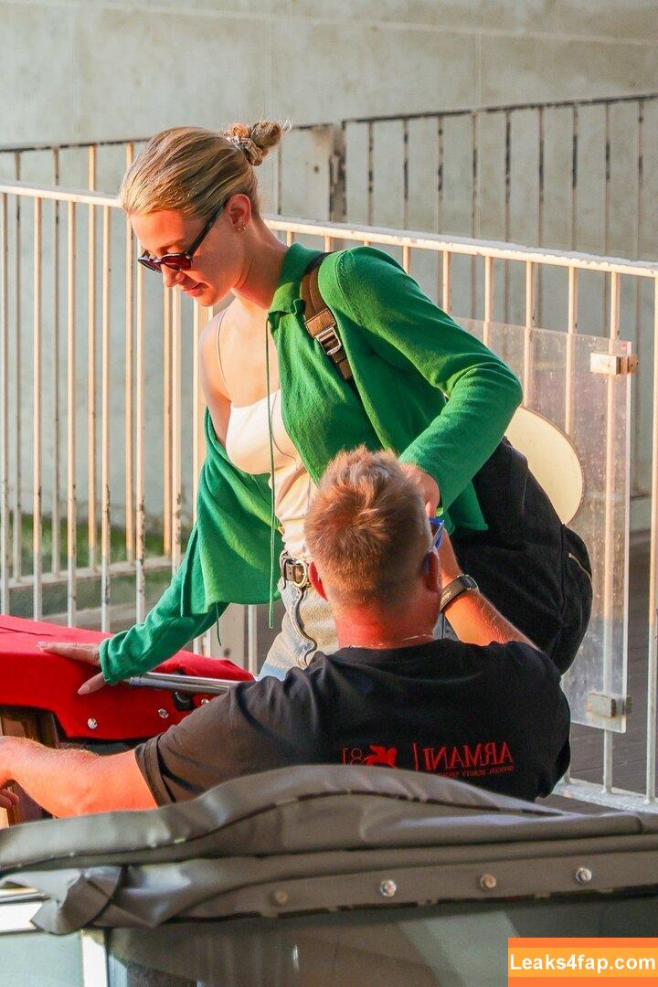 Lili Reinhart / Unpublished Photos / lilireinhart leaked photo photo #0656