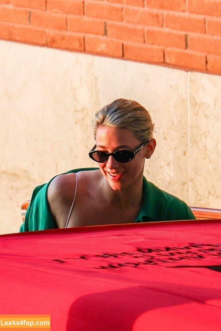 Lili Reinhart / Unpublished Photos / lilireinhart слитое фото фото #0659