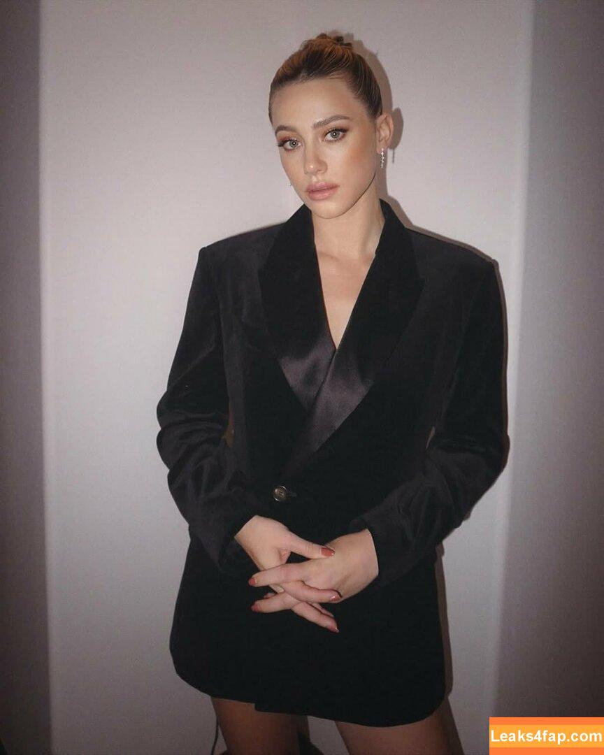 Lili Reinhart / Unpublished Photos / lilireinhart leaked photo photo #0790