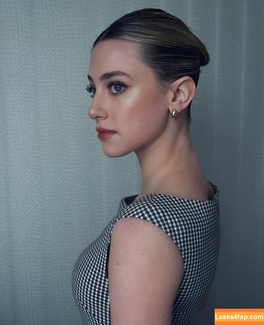 Lili Reinhart / Unpublished Photos / lilireinhart leaked photo photo #0919