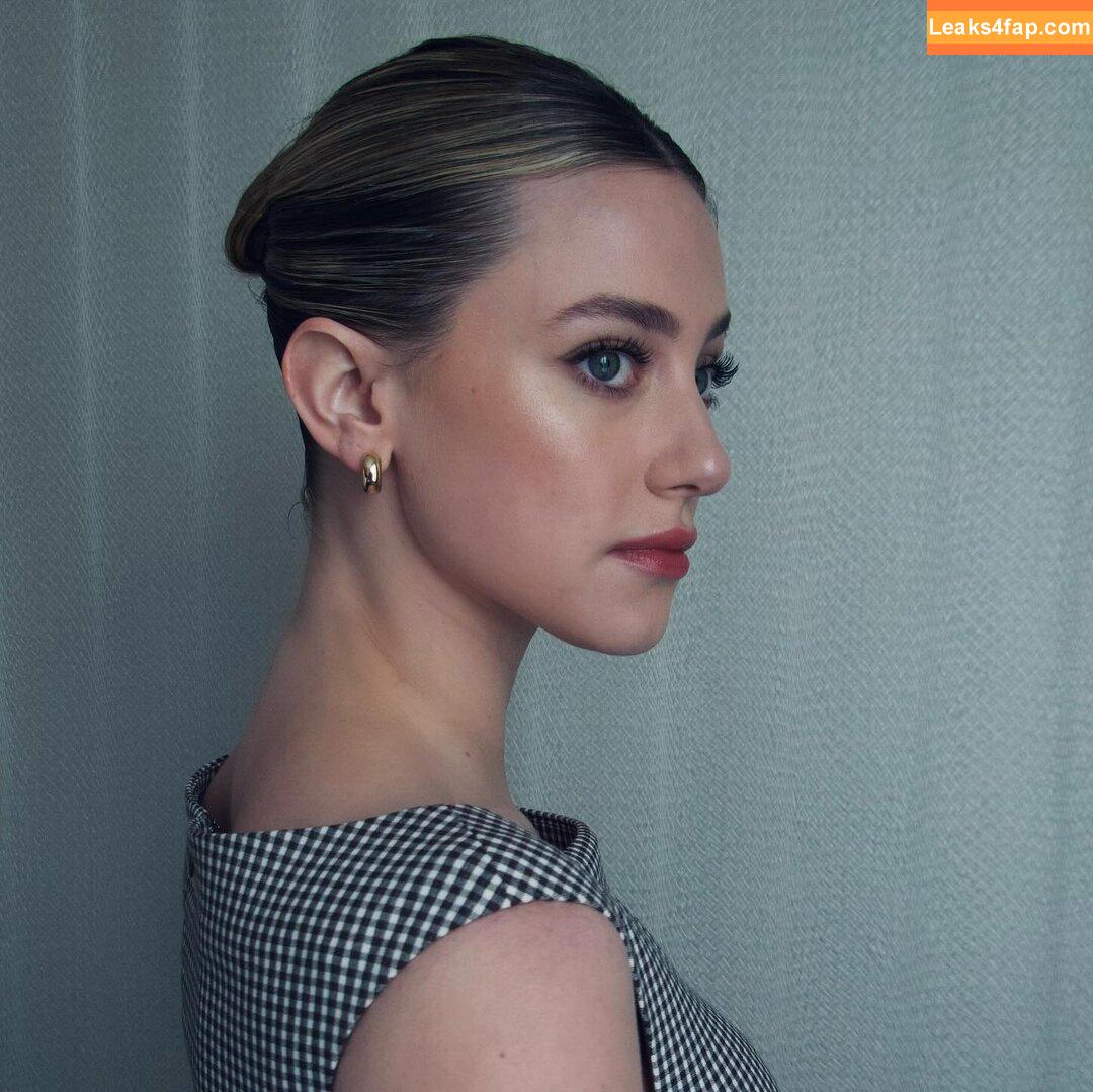 Lili Reinhart / Unpublished Photos / lilireinhart leaked photo photo #0920