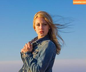 Lili Reinhart фото #0087