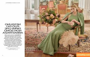 Lili Reinhart photo #0149